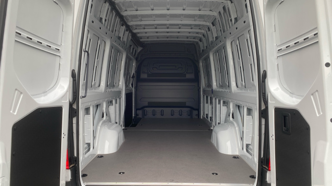 Mercedes-Benz Sprinter E314 L3 Electric Rwd 100kW 81kWh Pro Van Auto - Image 16